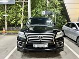 Lexus LX 570 2013 года за 25 000 000 тг. в Астана