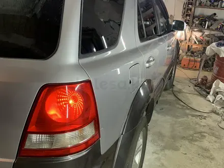 Kia Sorento 2004 года за 3 100 000 тг. в Актобе – фото 5