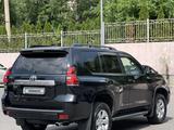 Toyota Land Cruiser Prado 2023 годаfor30 500 000 тг. в Алматы – фото 4