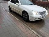 Mercedes-Benz C 180 2000 годаүшін3 200 000 тг. в Актобе – фото 2