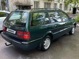 Volkswagen Passat 1995 года за 2 598 000 тг. в Караганда – фото 2