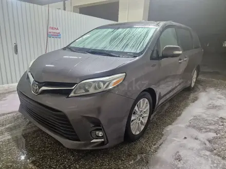 Toyota Sienna 2015 года за 11 000 000 тг. в Алматы – фото 6