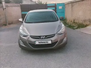 Hyundai Elantra, 2012