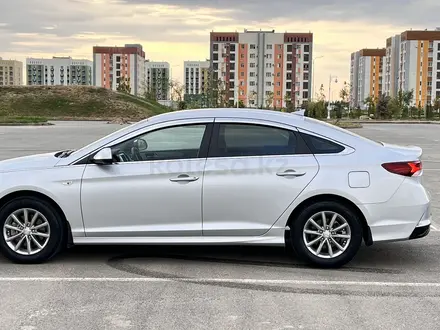 Hyundai Sonata 2019 года за 9 300 000 тг. в Туркестан – фото 2