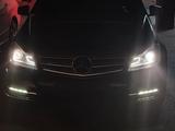 Mercedes-Benz C 180 2013 годаүшін8 500 000 тг. в Актау – фото 3