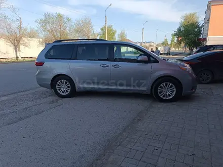 Toyota Sienna 2017 года за 11 000 000 тг. в Актобе – фото 2