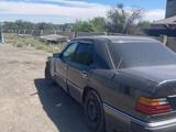 Mercedes-Benz E 230 1991 года за 950 000 тг. в Сатпаев – фото 2