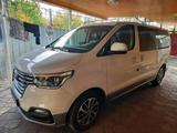 Hyundai Starex 2018 года за 15 500 000 тг. в Кентау – фото 2