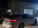 Toyota Camry 2019 года за 6 800 000 тг. в Атырау – фото 4