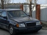 Mercedes-Benz E 200 1994 года за 1 333 333 тг. в Павлодар