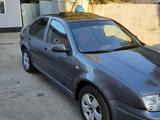 Volkswagen Jetta 2003 годаfor1 950 000 тг. в Актобе – фото 2