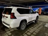Toyota Land Cruiser Prado 2018 года за 23 500 000 тг. в Семей – фото 3