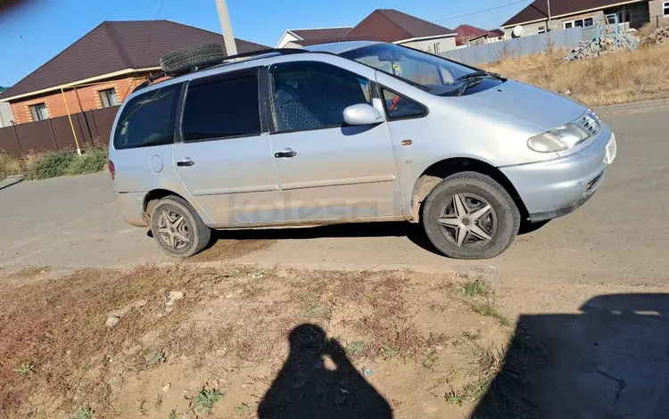 Volkswagen Sharan 1996 года за 1 600 000 тг. в Уральск