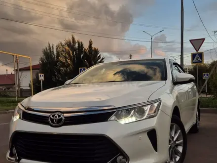Toyota Camry 2016 года за 9 700 000 тг. в Астана – фото 2