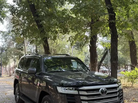 Toyota Land Cruiser 2024 года за 58 500 000 тг. в Алматы