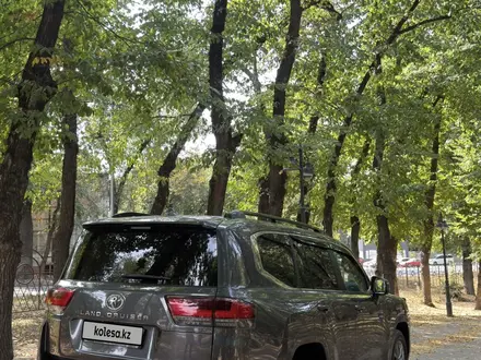 Toyota Land Cruiser 2024 года за 58 500 000 тг. в Алматы – фото 4