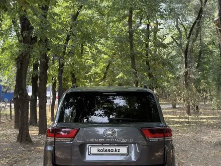 Toyota Land Cruiser 2024 года за 58 500 000 тг. в Алматы – фото 2
