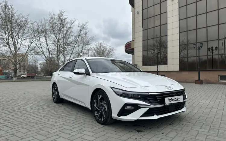 Hyundai Elantra 2023 года за 8 100 000 тг. в Семей