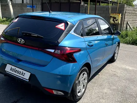 Hyundai i20 2023 года за 7 300 000 тг. в Шымкент – фото 4