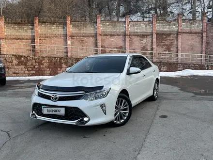 Toyota Camry 2018 года за 14 200 000 тг. в Алматы