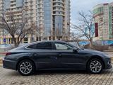 Hyundai Sonata 2023 года за 13 100 000 тг. в Актобе – фото 2