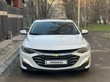 Chevrolet Malibu 2022 годаfor13 000 000 тг. в Алматы – фото 3