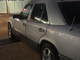 Mercedes-Benz E 200 1994 года за 1 500 000 тг. в Алматы – фото 2