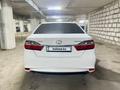 Toyota Camry 2014 годаfor10 500 000 тг. в Астана – фото 2