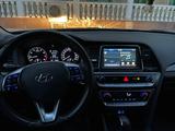 Hyundai Sonata 2019 года за 9 990 000 тг. в Шымкент – фото 4