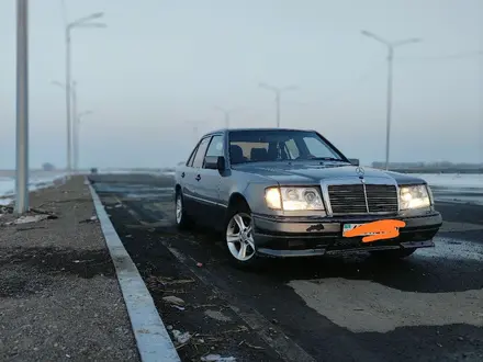 Mercedes-Benz E 230 1991 года за 1 850 000 тг. в Алматы