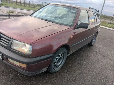 Volkswagen Vento 1993 года за 1 000 000 тг. в Жезказган – фото 2