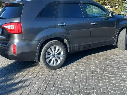 Kia Sorento 2014 года за 10 500 000 тг. в Усть-Каменогорск – фото 2