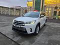 Toyota Highlander 2015 года за 12 200 000 тг. в Шымкент