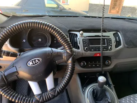 Kia Sportage 2014 года за 6 100 000 тг. в Актобе – фото 2