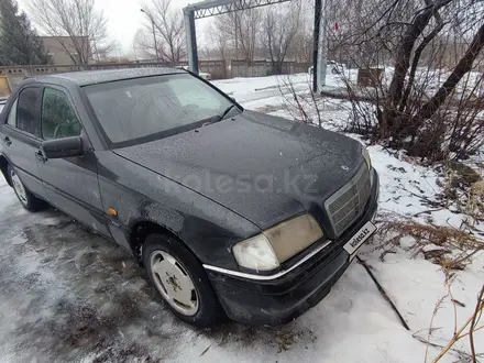 Mercedes-Benz C 200 1995 года за 1 500 000 тг. в Усть-Каменогорск – фото 3