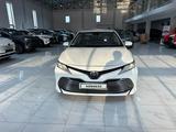 Toyota Camry 2020 года за 14 300 000 тг. в Шымкент – фото 4