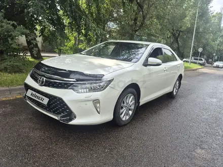 Toyota Camry 2016 года за 8 300 000 тг. в Алматы – фото 2
