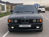 BMW 525 1991 года за 1 750 000 тг. в Шымкент – фото 2