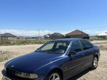 BMW 528 1997 года за 2 850 000 тг. в Тараз – фото 2