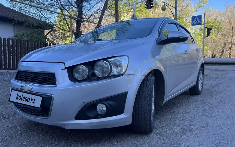 Chevrolet Aveo 2014 года за 3 800 000 тг. в Караганда