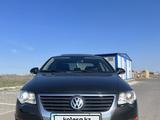 Volkswagen Passat 2005 года за 3 700 000 тг. в Астана – фото 4