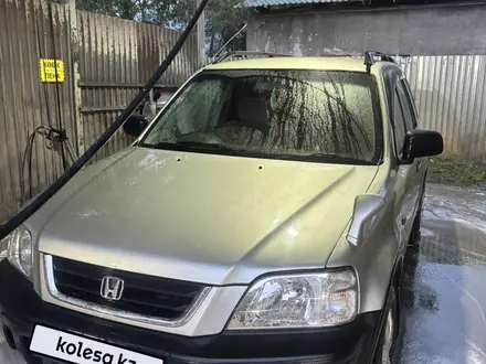 Honda CR-V 1997 года за 2 500 000 тг. в Алматы – фото 2