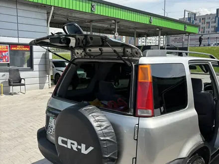 Honda CR-V 1997 года за 2 500 000 тг. в Алматы – фото 10