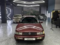 Volkswagen Passat 1994 годаүшін2 500 000 тг. в Семей