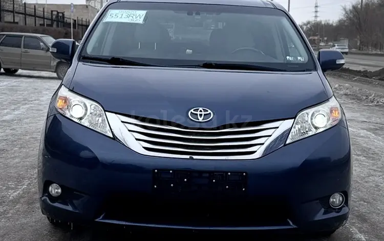 Toyota Sienna 2013 годаfor8 800 000 тг. в Актобе