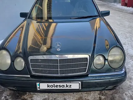 Mercedes-Benz E 200 1997 года за 2 000 000 тг. в Алматы – фото 2