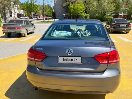 Volkswagen Passat 2013 года за 4 000 000 тг. в Актобе – фото 12