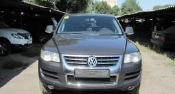 Volkswagen Touareg 2008 года за 7 500 000 тг. в Алматы