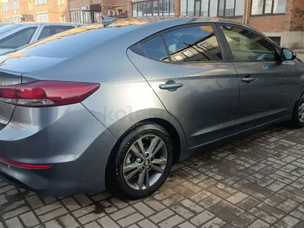 Hyundai Elantra 2018 года за 4 285 000 тг. в Уральск – фото 6