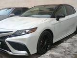 Toyota Camry 2022 года за 17 000 000 тг. в Актау